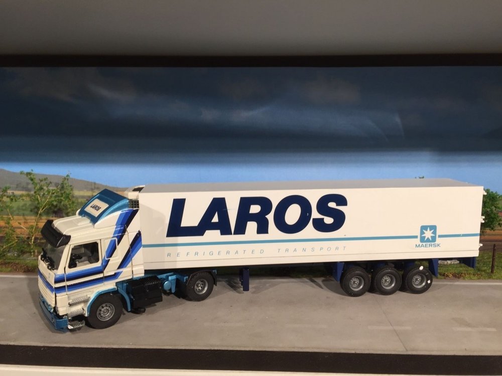 Tekno Tekno Scania 143M/ 450 with refrigerated trailer Laros