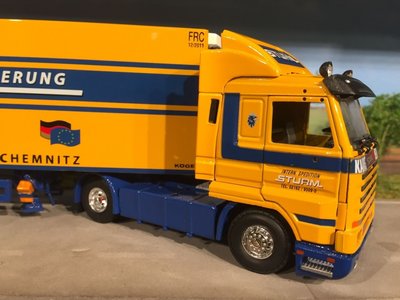 Tekno Tekno Scania 113M - 380 streamliner met koeloplegger Sturm