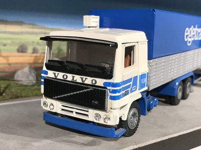 Tekno Tekno Volvo F10 box truck combi Egetra France