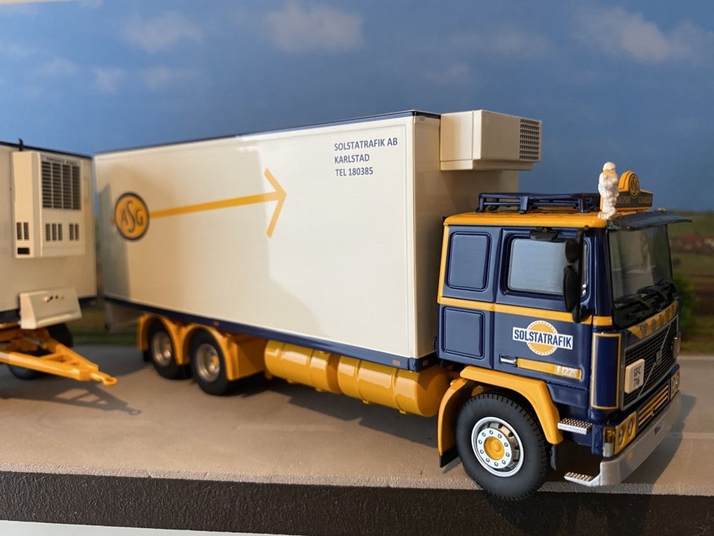 Tekno Tekno Volvo F12 LZV combination ASG Sweden