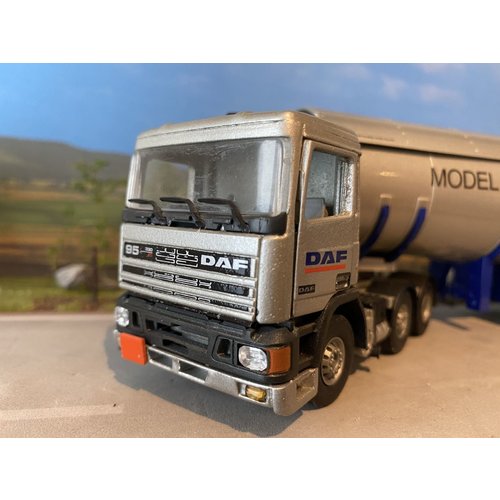 Tekno Tekno DAF 95 with gas tank trailer demo silver