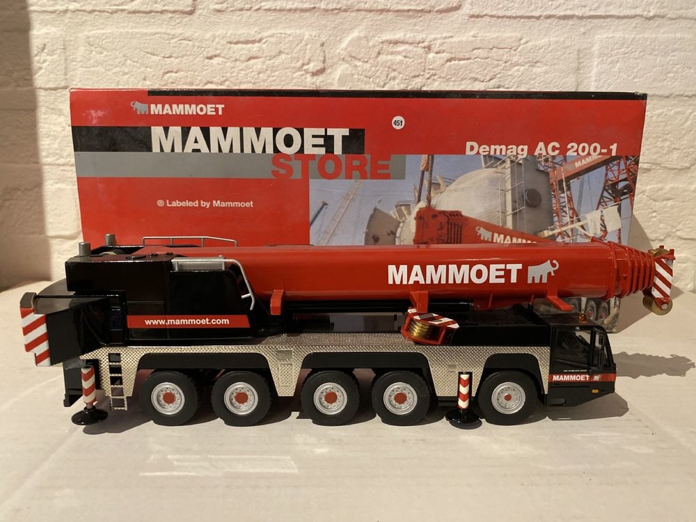 Mammoet store NZG Terex-Demag AC200-1 telescopic crane Mammoet