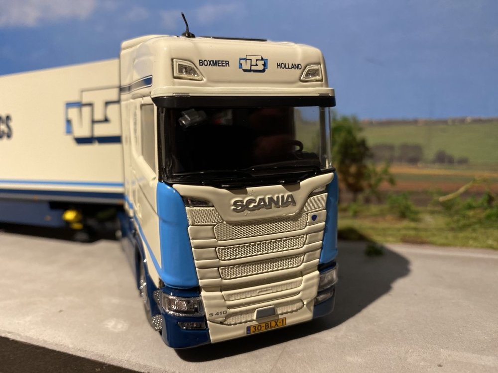 Tekno Tekno Scania S Highline with refrigerated trailer VTS