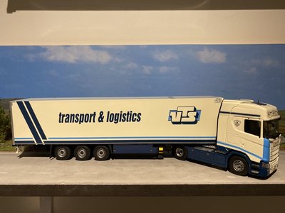 Tekno Tekno Scania S Highline with refrigerated trailer VTS