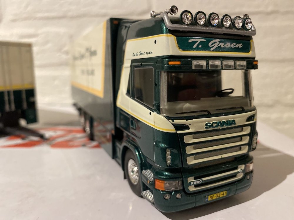 Tekno Tekno R580 Topline box truck combi T. Groen