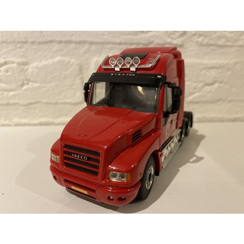 WSI WSI Iveco Strator 6x4 Red WSI WSI Iveco Strator 6x4 Red