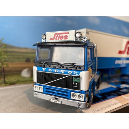 Tekno Tekno Volvo F12 met klassieke koeloplegger STIES Tekno Tekno Volvo F12 met klassieke koeloplegger STIES