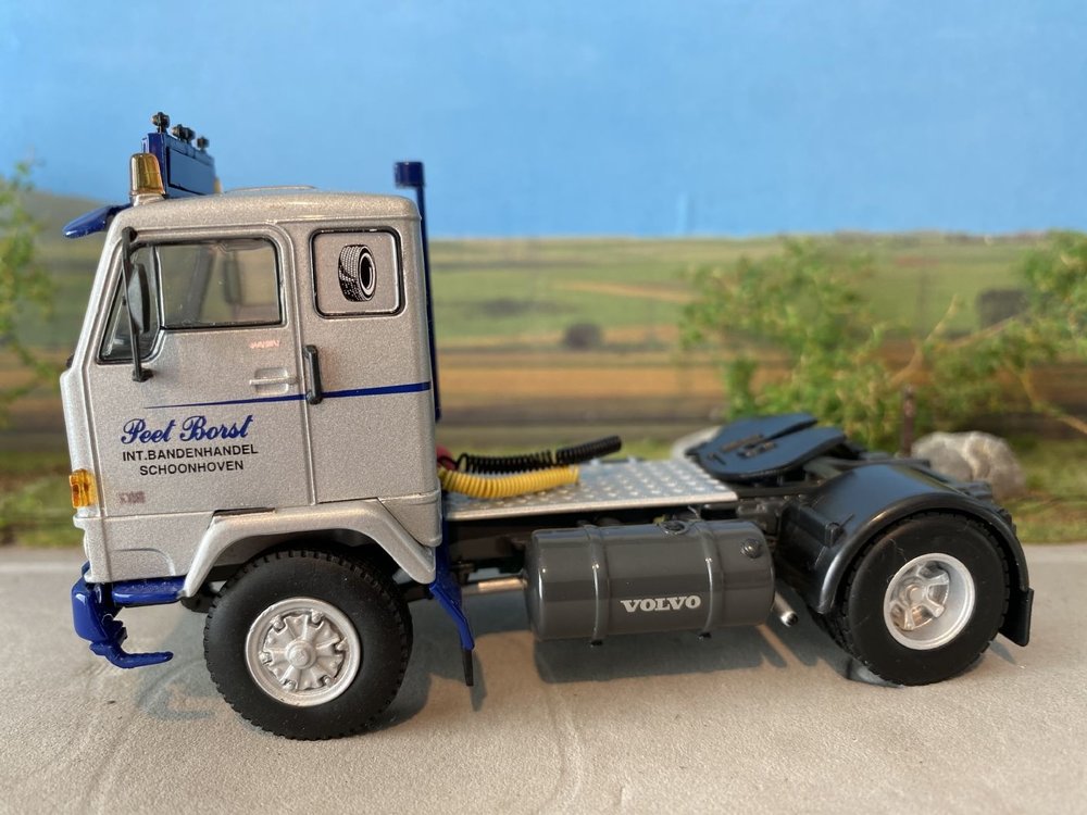 WSI WSI Volvo F88 4x2 Peet Borst