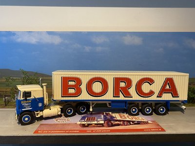 Tekno Tekno Mack F700 with classic closed trailer Borca