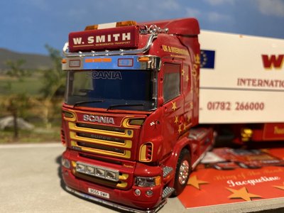 Tekno Tekno Scania R Highline met koeloplegger W. Smith