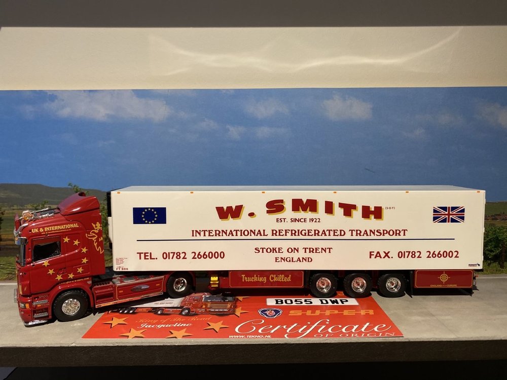 Tekno Tekno Scania R Highline met koeloplegger W. Smith