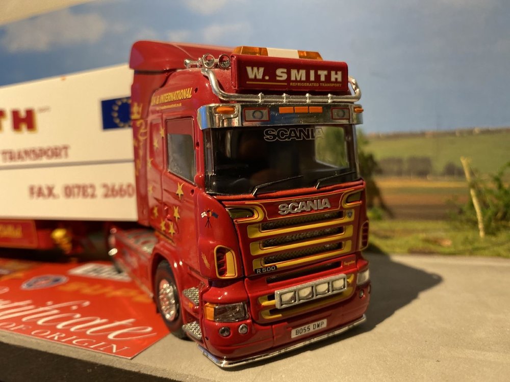 Tekno Tekno Scania R Highline met koeloplegger W. Smith