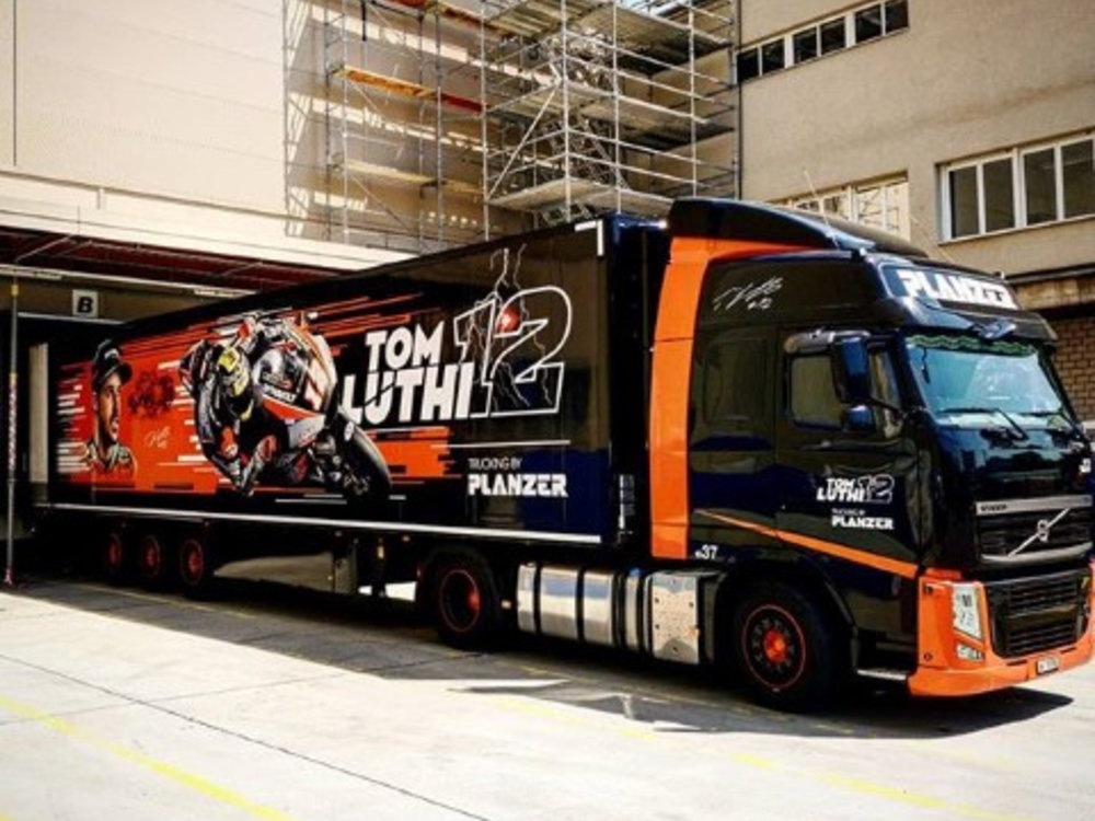 Tekno Tekno Volvo FH03 Globe trotter with 3-axle refrigerated trailer PLANZER "Tom Luthi"