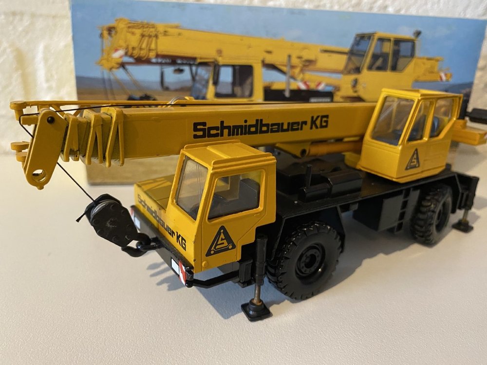 Conrad Modelle Conrad Liebherr LTM 1025 Mobile Crane Schmidbauer