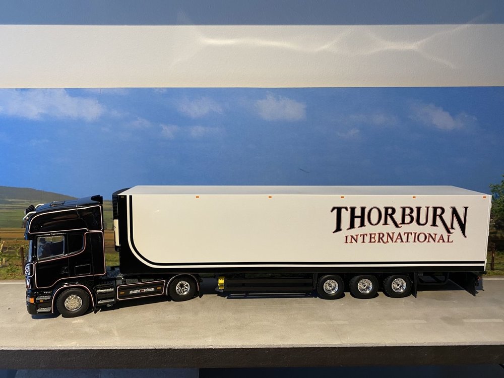 Tekno Tekno Scania R580  Topline 4x2 with reefer trailer Thorburn