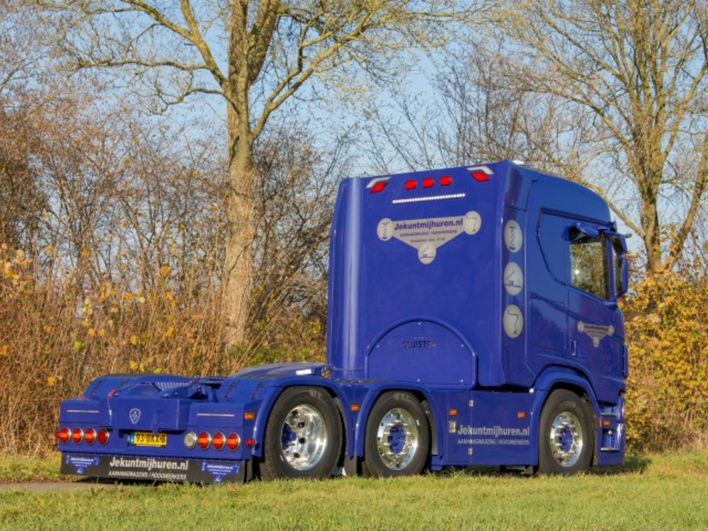 Tekno Tekno Scania Next gen met 3-axle lowloader Cluistra  aanhangwagens