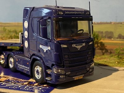 Tekno Tekno Scania Next gen met 3-axle lowloader Cluistra  aanhangwagens