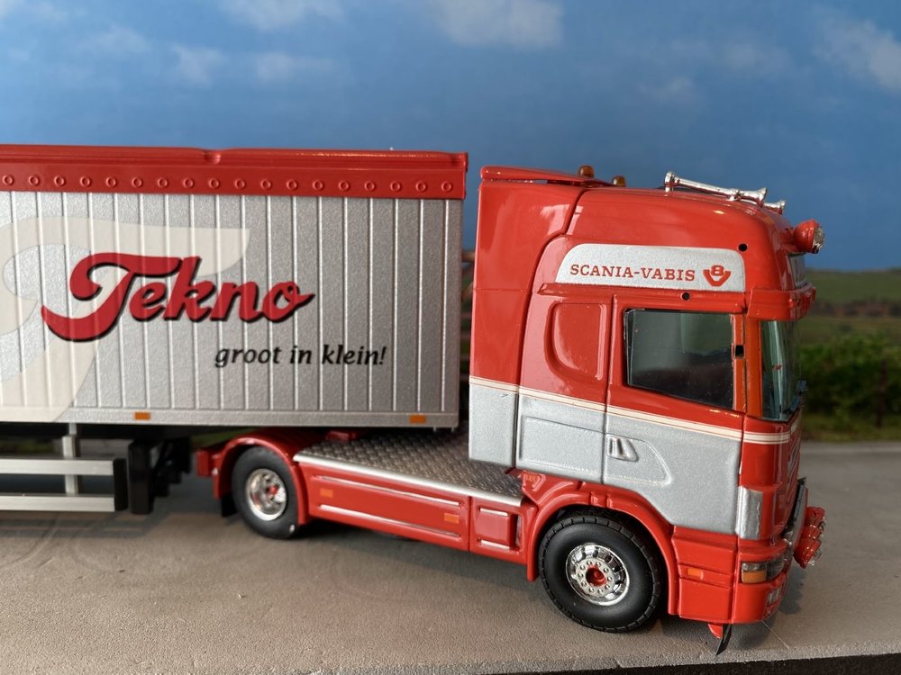 Tekno Tekno Scania 164G Topline met cargo floor oplegger Paauwe