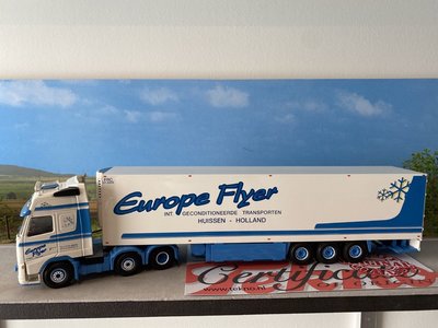 Brothers Frigo Tekno Volvo FH Glob. XL 6x2 with reefer trailer Europe Flyer