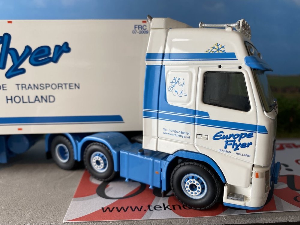 Brothers Frigo Tekno Volvo FH Glob. XL 6x2 met koeloplegger Europe Flyer