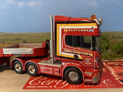 Tekno Tekno Scania R580 Topline 6x2 trekker met 4-assige dieplader Sandy Kydd