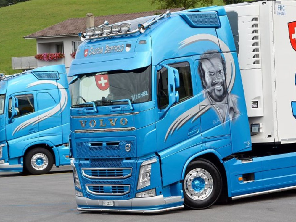 Tekno Tekno Volvo FH04 Glob. XL met koeloplegger Sascha Berthold