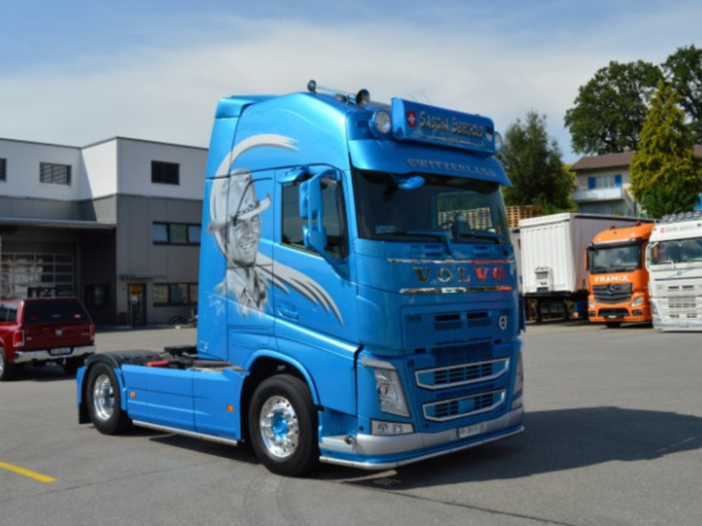 Tekno Tekno Volvo FH04 Glob. XL met koeloplegger Sascha Berthold