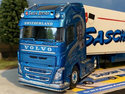 Tekno Tekno Volvo FH04 Glob. XL met koeloplegger Sascha Berthold