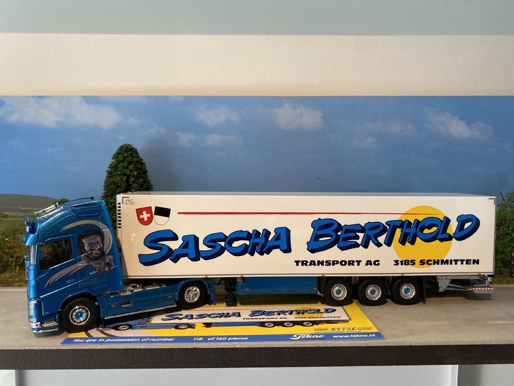Tekno Tekno Volvo FH04 Glob. XL met koeloplegger Sascha Berthold