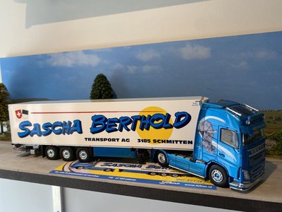 Tekno Tekno Volvo FH04 Glob. XL with refrigerated trailer Sascha Berthold