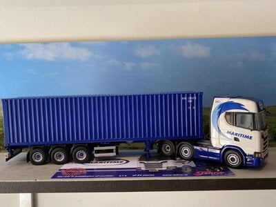 Tekno Tekno Scania S Highline 6x2 met 40ft.  container Maritime