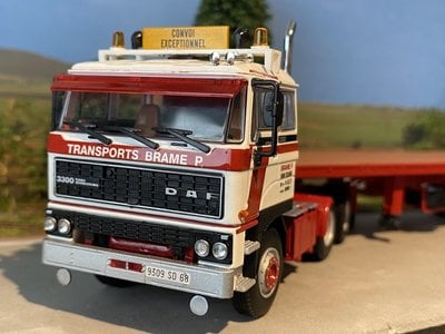 WSI WSI DAF 3300 6x4 flatbed trailer - classic 3 axle P. Brame