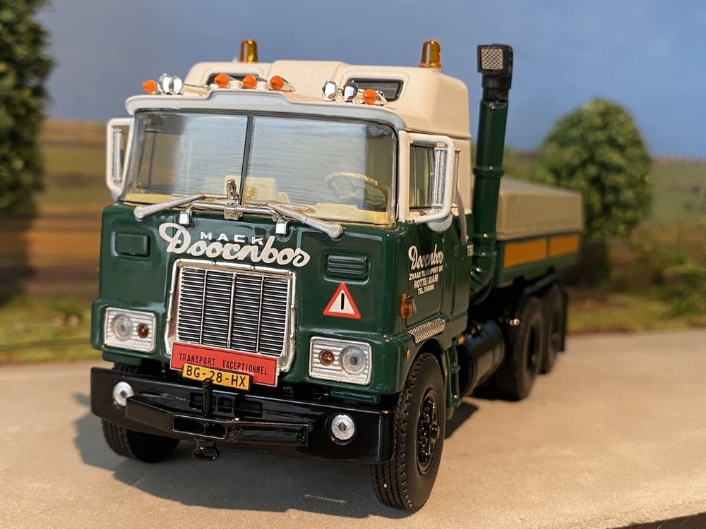 WSI WSI Mack F700 6x4 ballast box Doornbos