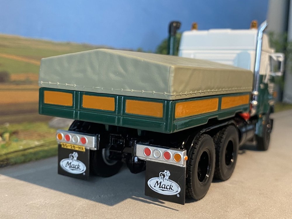 WSI WSI Mack F700 6x4 ballast box Doornbos