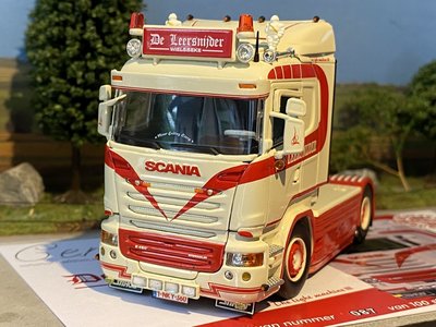 Tekno Scania R450 Lowline 4x2 de Leersnijder