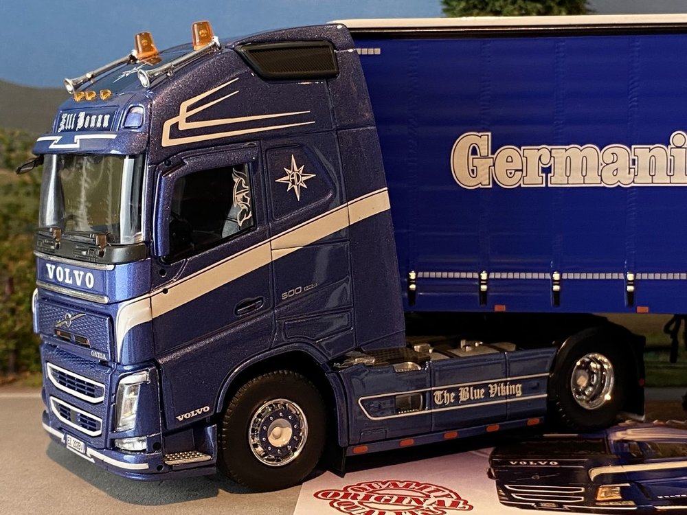 Tekno Tekno Volvo FH04 Globetrotter XL met 3-assige schuifzeilen oplegger Schubert - F.Bonan