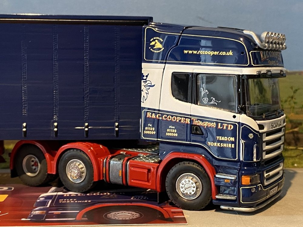 Tekno Tekno Scania R-serie Topline met schuifzeilenoplegger R&C Cooper