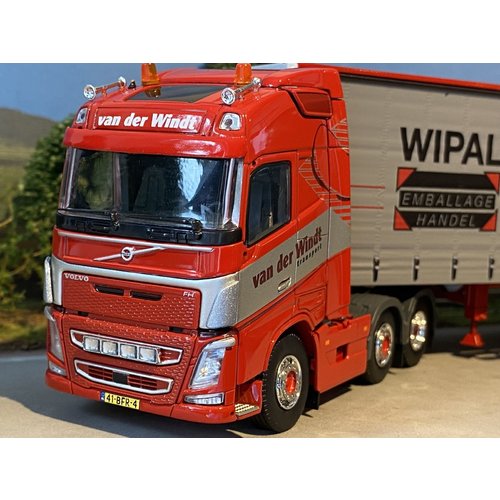 Tekno Tekno Volvo FH04 Globetrotter XL 6x2 with curtainside trailer van der Windt Tekno Tekno Volvo FH04 Globetrotter XL 6x2 with curtainside trailer van der Windt