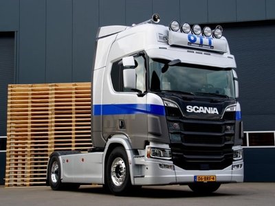 Tekno Tekno Scania Next Gen R-serie Highline with 3-axle curtainside trailer OTT Pallethandel