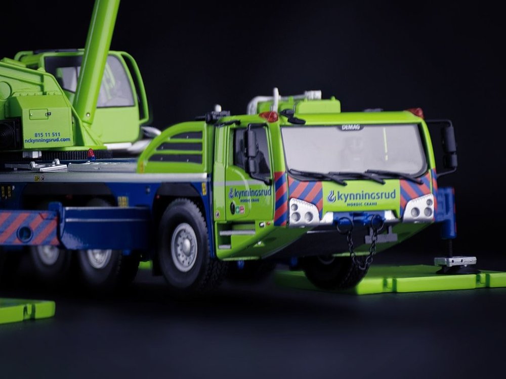 IMC IMC Demag AC 250-5 mobile crane Kynningsrud