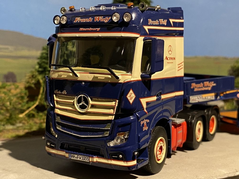 WSI WSI Mercedes Actros MP4 Big Space 6x2 low loader Frank Wulf