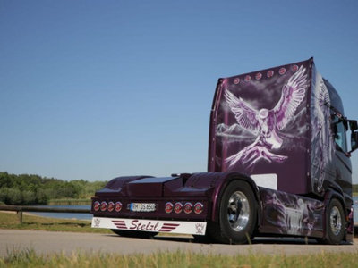 Tekno Tekno Scania Next Gen S650 highline with tautliner semi trailer Stelz