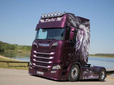 Tekno Tekno Scania Next Gen S650 highline with tautliner semi trailer Stelz