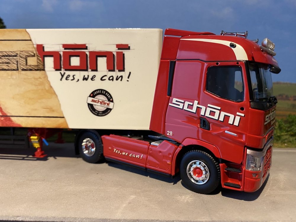 Tekno Tekno Renault T High  with 3-axle reefer trailer Schoni