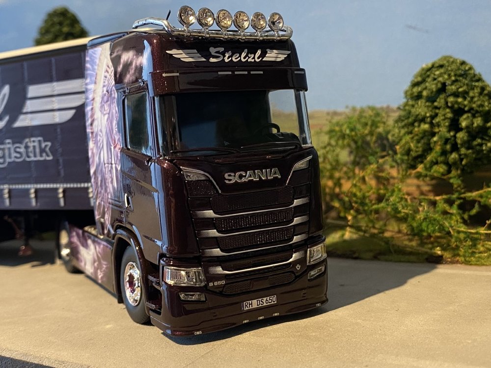 Tekno Tekno Scania Next Gen S650 highline with tautliner semi trailer Stelz
