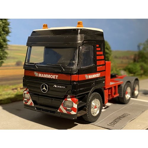 Mammoet store Conrad Mercedes Actros 3-axle Mammoet 122582 Mammoet store Conrad Mercedes Actros 3-axle Mammoet 122582