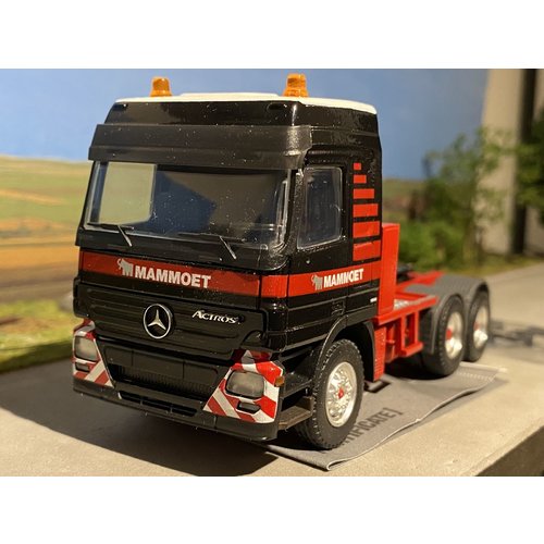 Mammoet store Conrad Mercedes Actros 3-axle Mammoet 122583 Mammoet store Conrad Mercedes Actros 3-axle Mammoet 122583