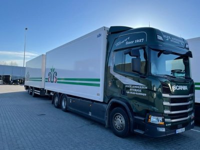 Tekno Tekno Scania Next Gen R-serie Highline motorwagen met 2-assige wipkar ALEX ANDERSEN