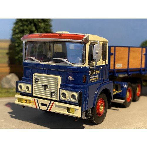 WSI WSI FTF F serie (oude cabine) 6x4 met 3-assige stenen oplegger Berns WSI WSI FTF F serie (oude cabine) 6x4 met 3-assige stenen oplegger Berns