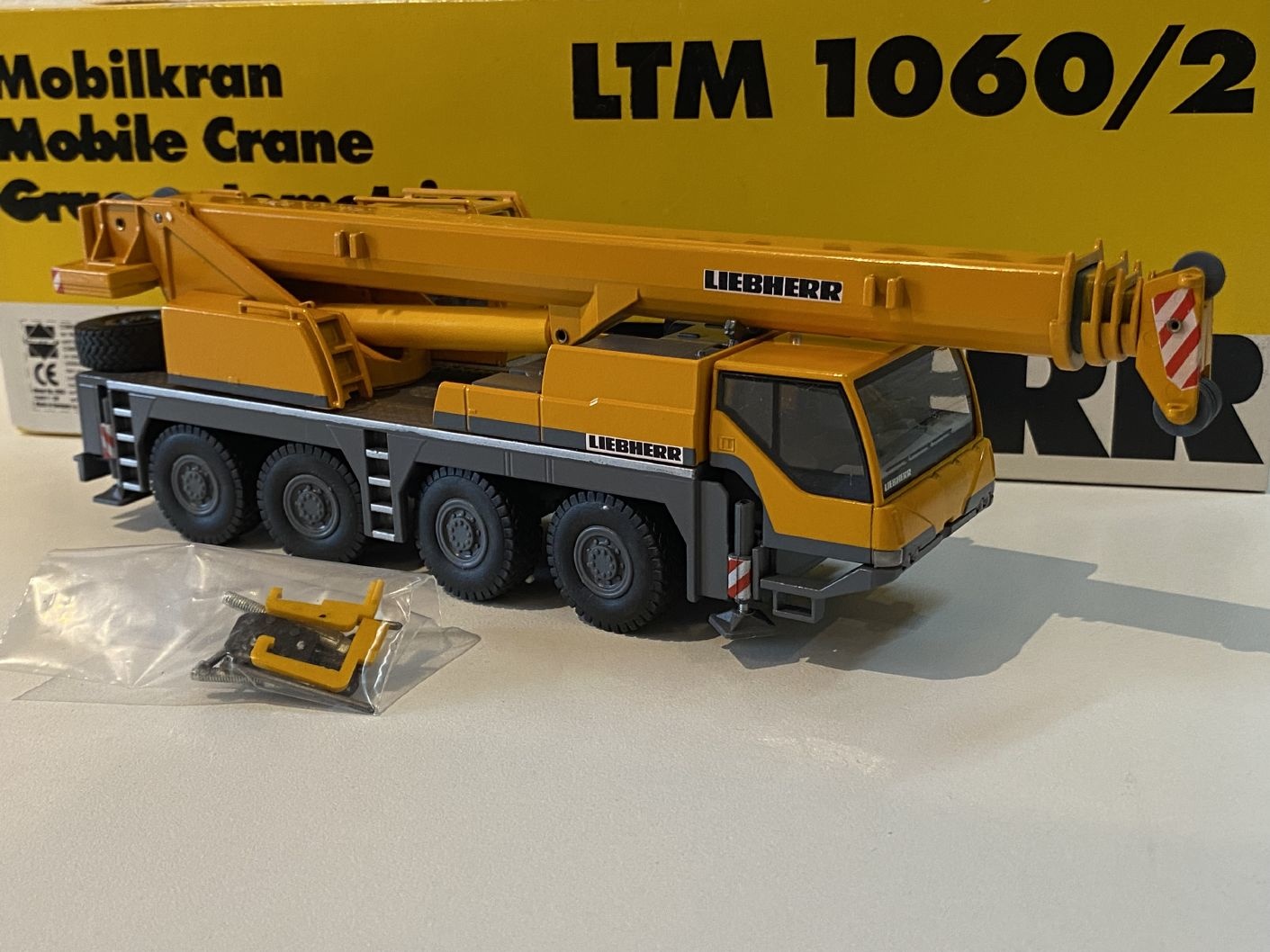 Conrad Modelle Conrad Liebherr LTM 1060/2 mobile crane